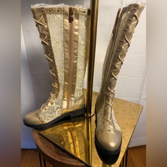 Trish Scully Cream Knee-High Lace-Up Boots - Picture 1 of 6